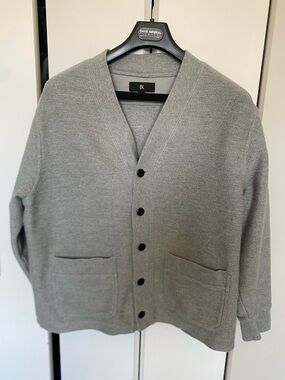 Banana Republic Light Gray V-Neck Button Cardigan LARGE